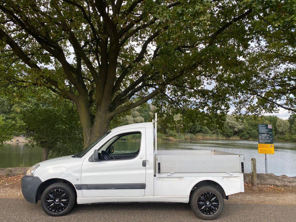 47595573-13.jpg